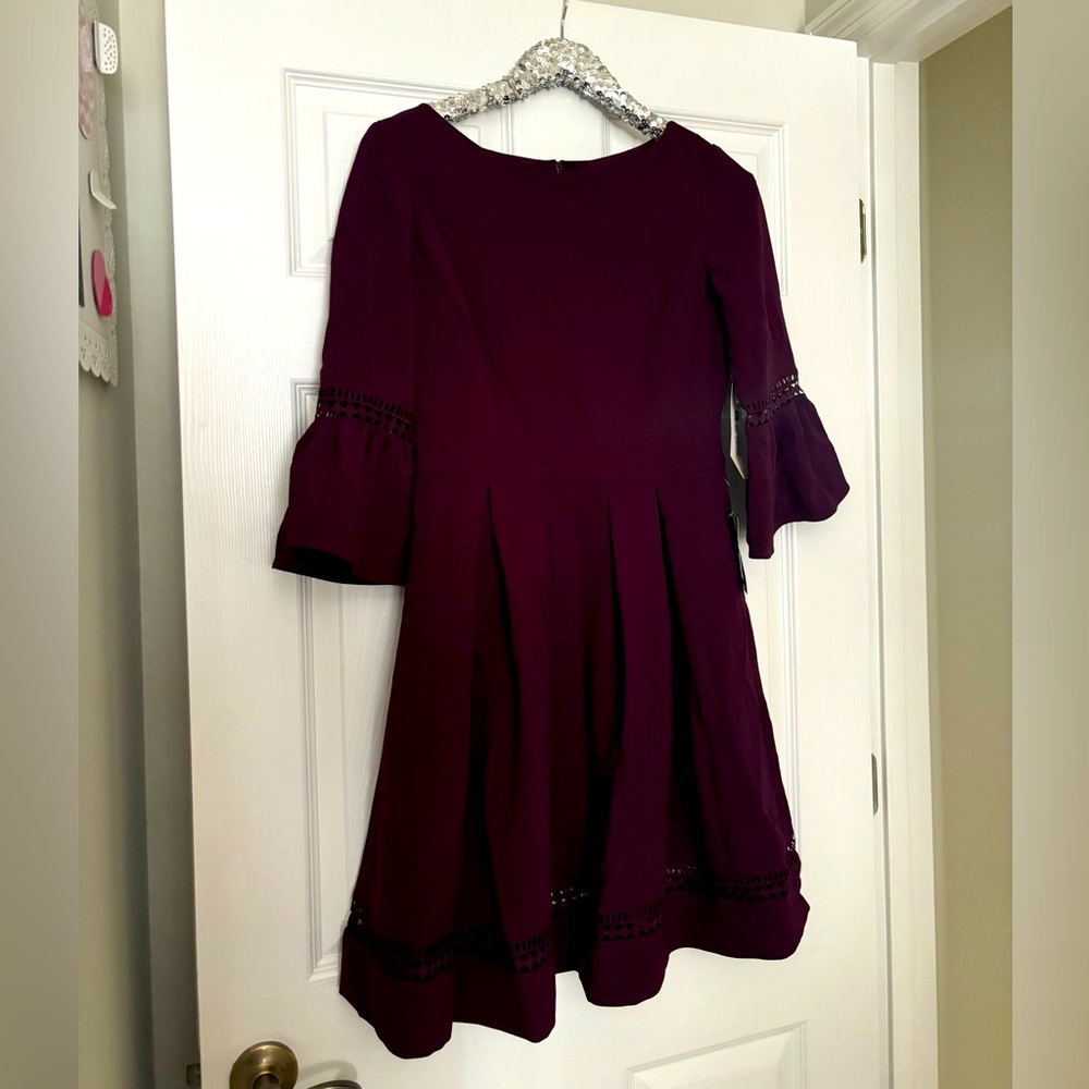 NWT Eliza just fit and flare dress bell sleeves sz 6